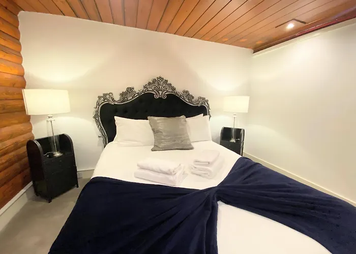 Kaoglen-Grandsuite-Hot Tub-Pitlochry-Dunkeld-Pet Friendly