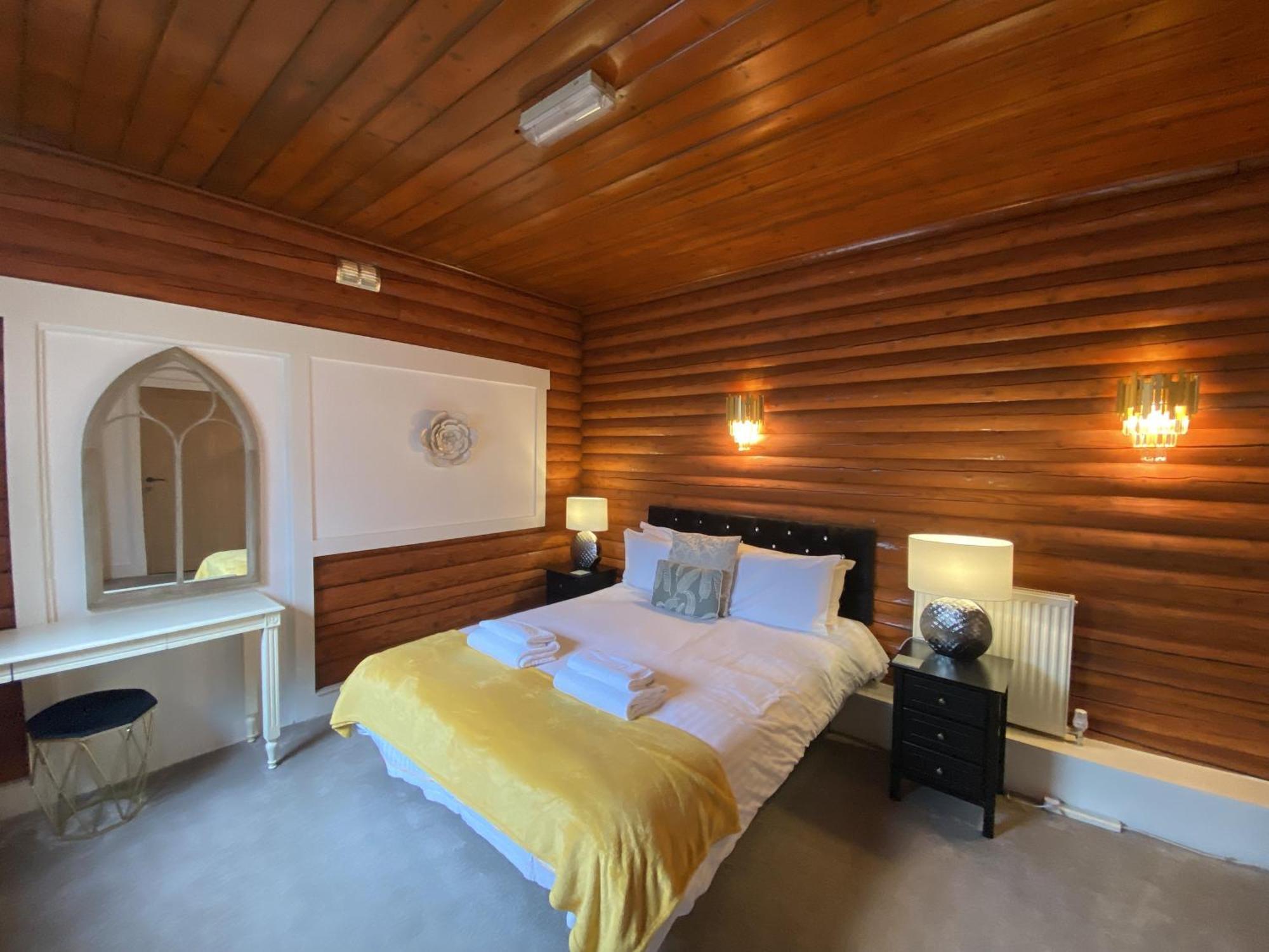 Lodge Kaoglen-grandsuite-hot Tub-pitlochry-dunkeld-pet Friendly Balnald