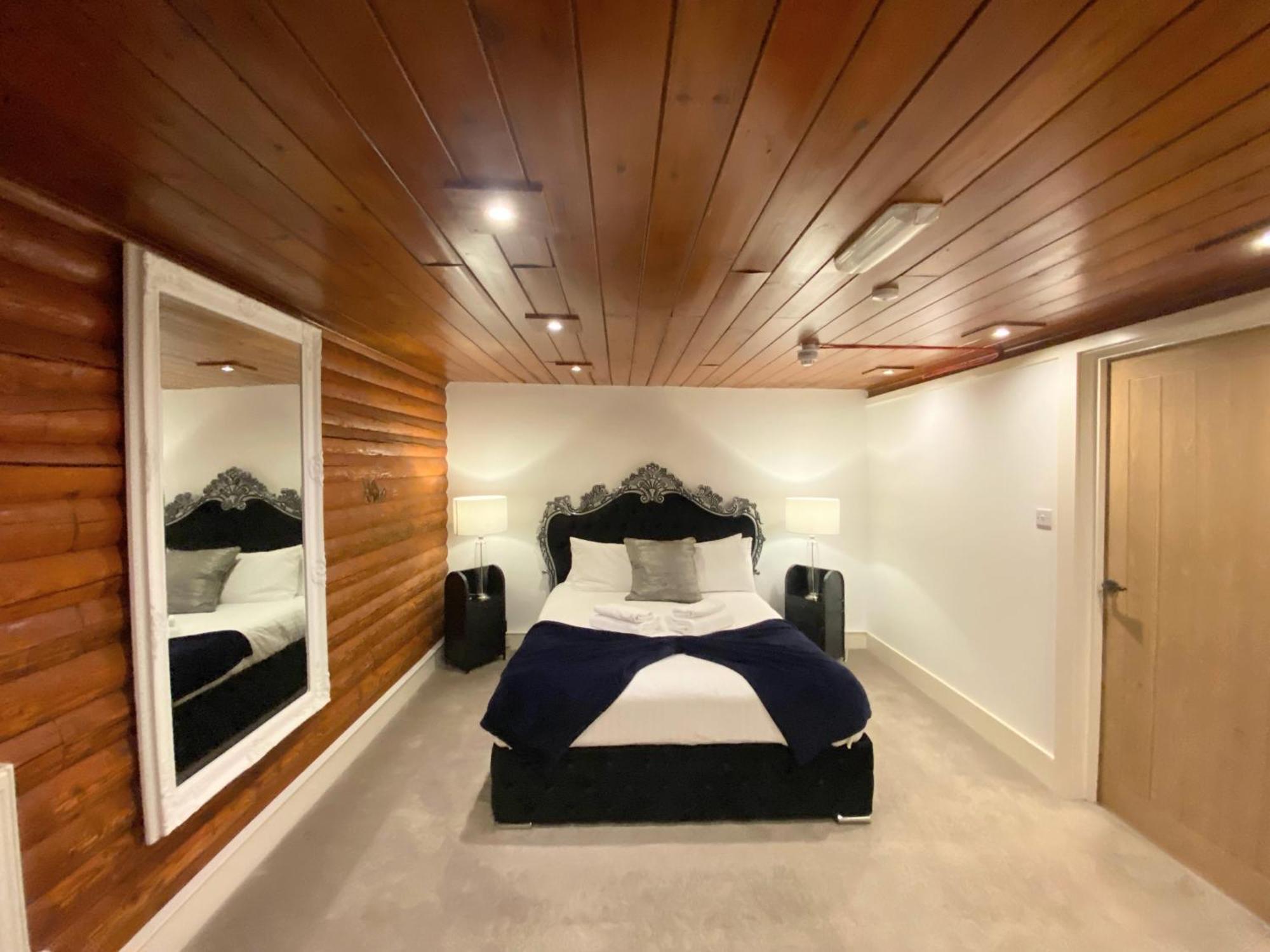 Lodge Kaoglen-grandsuite-hot Tub-pitlochry-dunkeld-pet Friendly Balnald