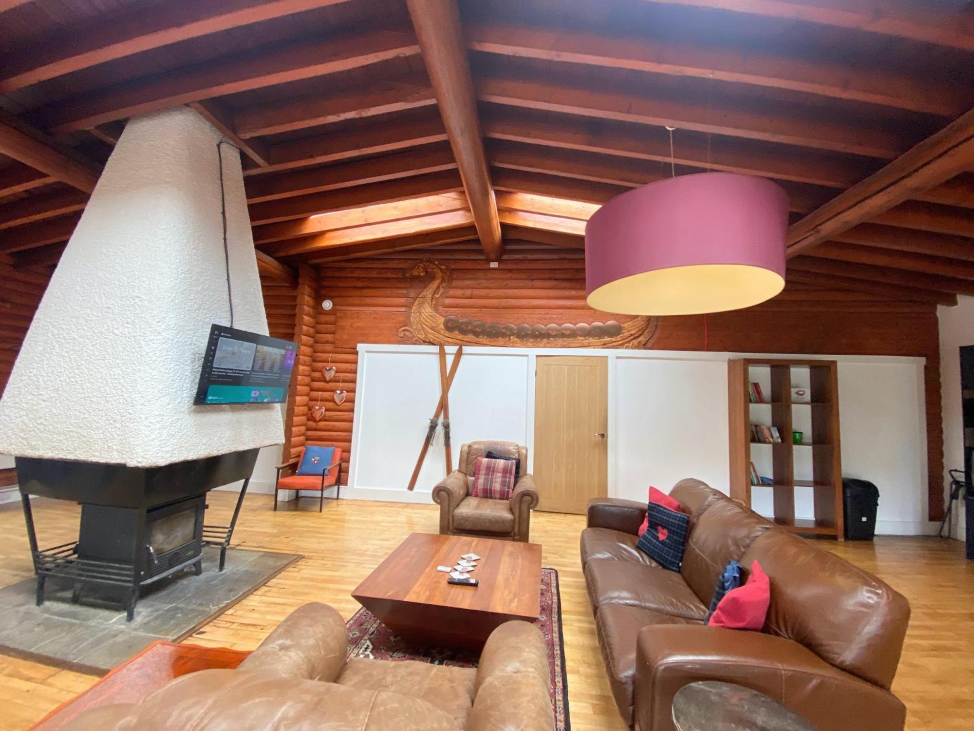 Kaoglen-grandsuite-hot Tub-pitlochry-dunkeld-pet Friendly Balnald
